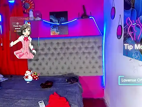 Snapshot of tifanybigcock chatting on March 22, 6:33 pm tifanybigcock online show from March 22, 6:33 pm