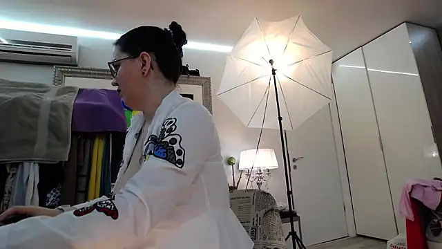 ILoveToFeelU online show from January 26, 11:29 pm