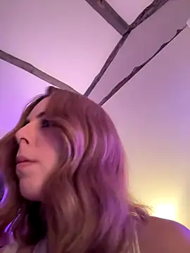 Mia Railey online show from December 1, 10:15 pm