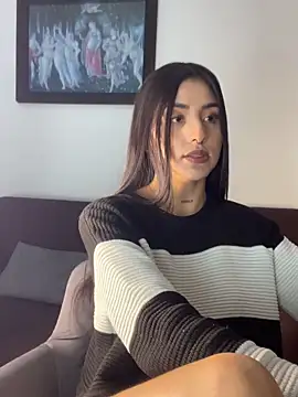 Snapshot of ananya_sex1 chatting on April 4, 6:33 am ananya sex1 online show from April 4, 6:33 am