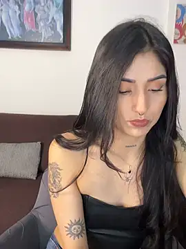 Snapshot of ananya_sex1 chatting on April 19, 7:18 am ananya sex1 online show from April 19, 7:18 am