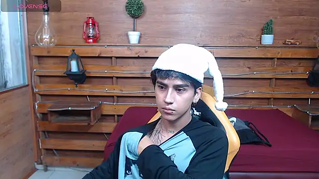 alex 477 online show from December 17, 11:27 am