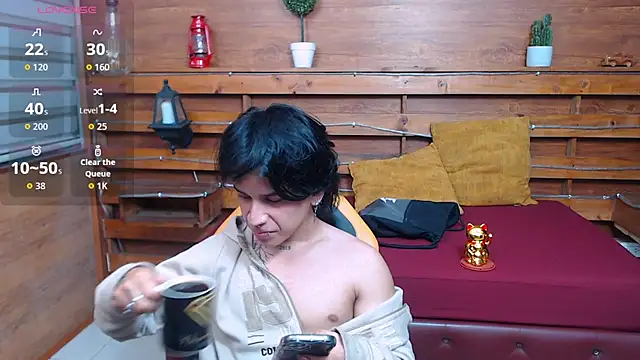 Snapshot of alex_477 chatting on May 2, 11:37 am alex 477 online show from May 2, 11:37 am