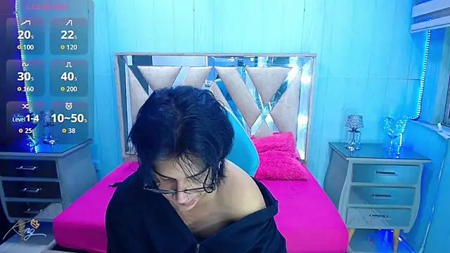 Snapshot of alex_477 chatting on May 11, 2:45 pm alex 477 online show from May 11, 2:45 pm