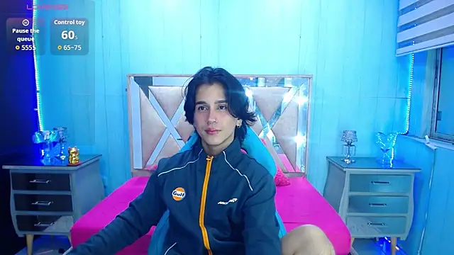 Snapshot of alex_477 chatting on May 25, 11:38 am alex 477 online show from May 25, 11:38 am