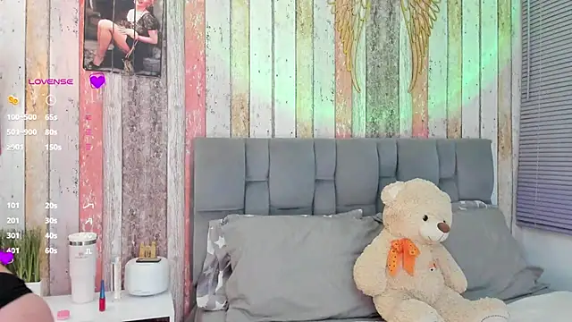 Gigi-bom online show from February 3, 12:04 am