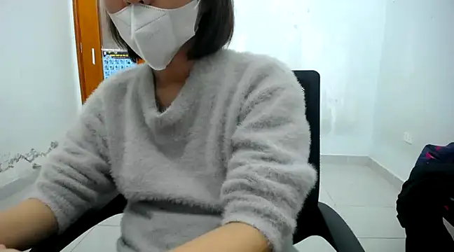 Snapshot of Michiko1 chatting on January 28, 1:49 pm Michiko1 online show from January 28, 1:49 pm