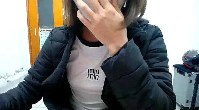 Snapshot of Michiko1 chatting on February 7, 4:24 pm Michiko1 online show from February 7, 4:24 pm