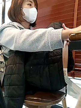 Snapshot of Michiko1 chatting on February 13, 9:30 am Michiko1 online show from February 13, 9:30 am