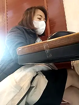 Snapshot of Michiko1 chatting on February 19, 4:44 am Michiko1 online show from February 19, 4:44 am