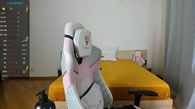 Cowell Adelina online show from October 31, 8:37 am