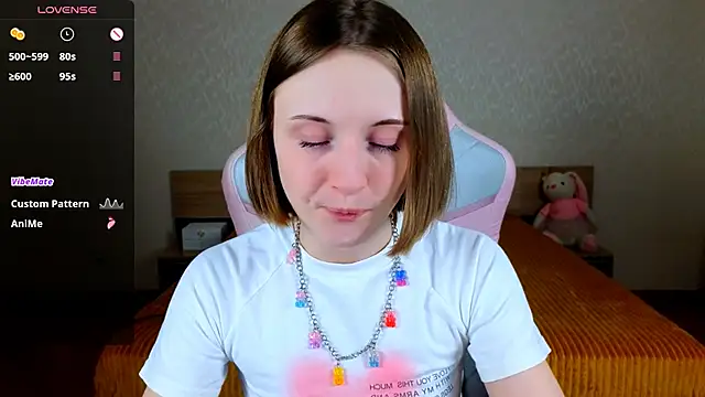 Snapshot of Cowell_Adelina chatting on February 16, 9:38 am Cowell Adelina online show from February 16, 9:38 am