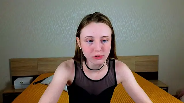 Snapshot of Cowell_Adelina chatting on February 27, 9:20 am Cowell Adelina online show from February 27, 9:20 am