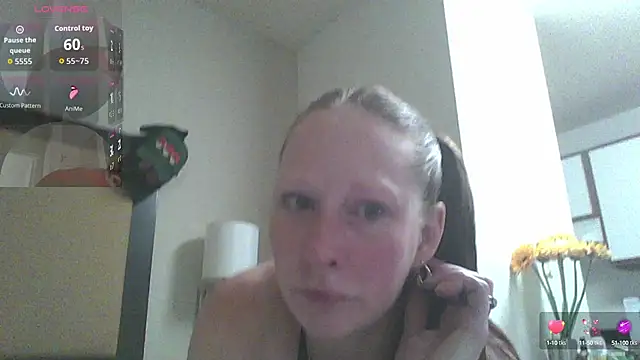 SexyRed247365 online show from September 21, 11:34 am