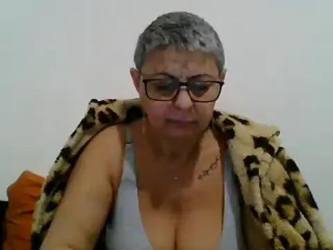 roseblak42 online show from February 6, 6:35 pm