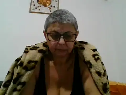 roseblak42 online show from February 10, 6:13 pm