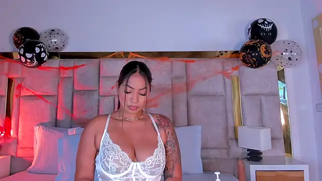 Miss Abigail  online show from October 25, 1:18 pm