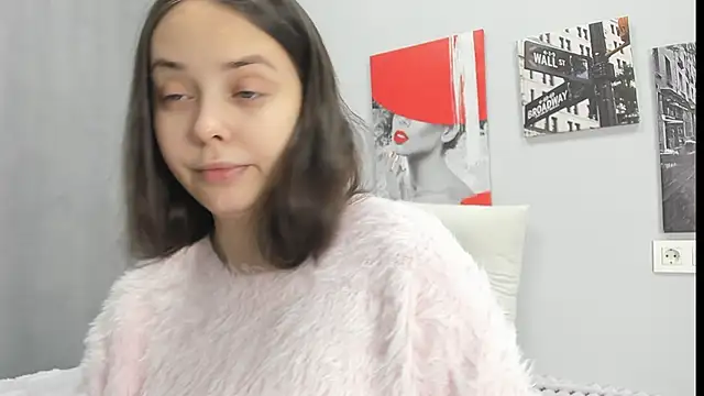 Tiny JuJu online show from February 2, 1:15 am