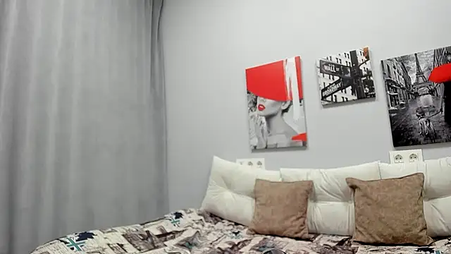 Tiny JuJu online show from March 25, 1:11 am