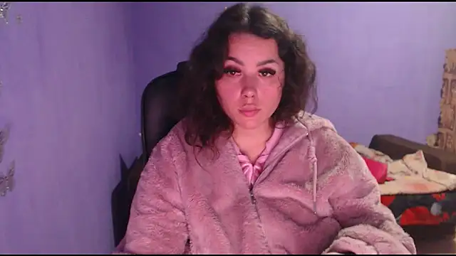 LovelyJulliette online show from January 10, 4:51 pm