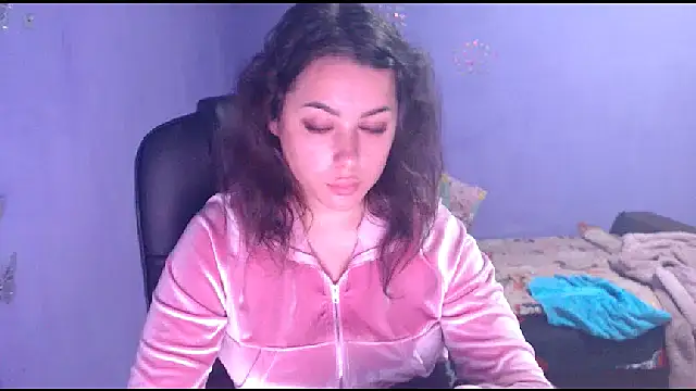 LovelyJulliette online show from January 11, 4:57 pm