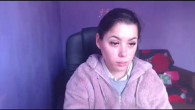 LovelyJulliette online show from January 14, 10:59 am