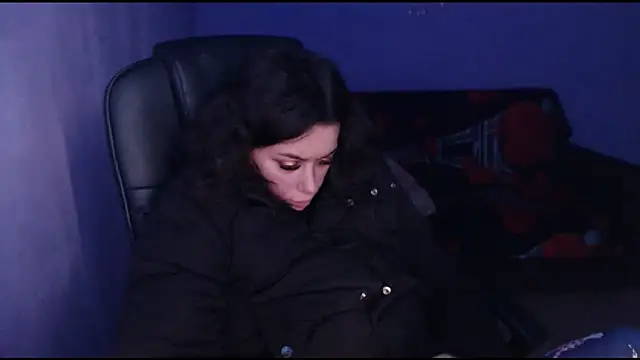LovelyJulliette online show from January 15, 1:41 pm
