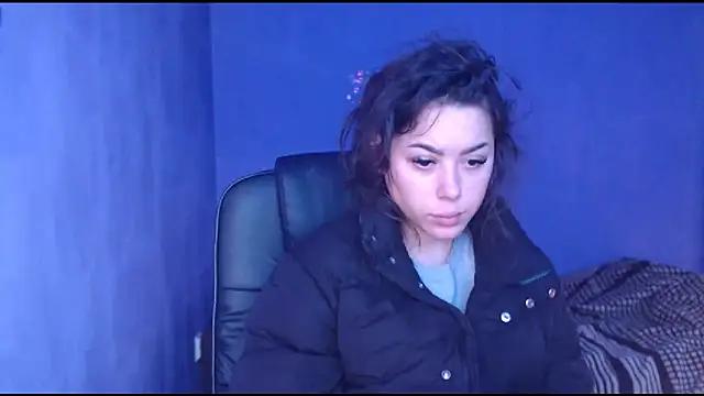 LovelyJulliette online show from January 18, 12:04 pm