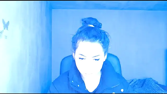 LovelyJulliette online show from January 19, 10:50 am