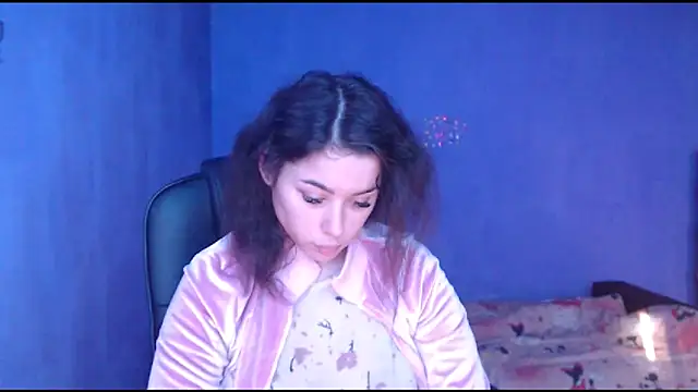 LovelyJulliette online show from January 24, 12:31 pm