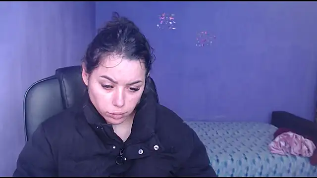 LovelyJulliette online show from February 7, 1:43 pm