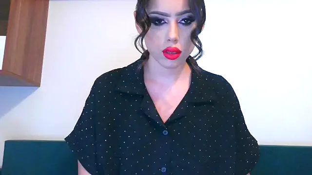 LovelyJulliette online show from October 11, 2:48 pm