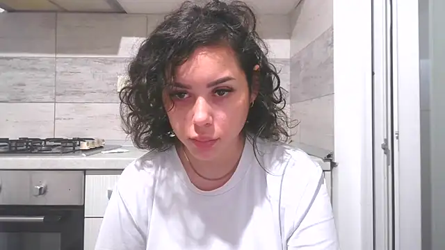 LovelyJulliette online show from November 27, 5:26 pm