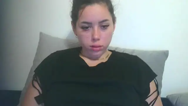 LovelyJulliette online show from December 1, 2:22 pm