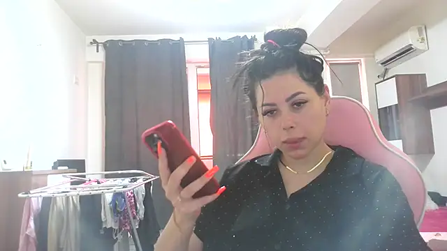 LovelyJulliette online show from June 19, 12:31 pm