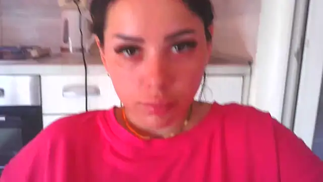 LovelyJulliette online show from June 29, 1:00 pm
