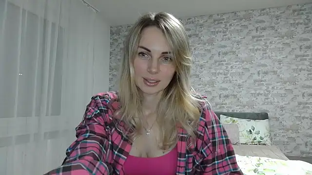 AlissonBia online show from April 20, 9:27 pm