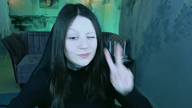 VeliraBraitberg online show from December 8, 11:14 am