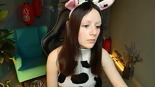 VeliraBraitberg online show from December 20, 5:04 am