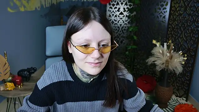 VeliraBraitberg online show from December 27, 8:13 am