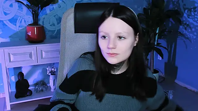 VeliraBraitberg online show from December 30, 11:15 am