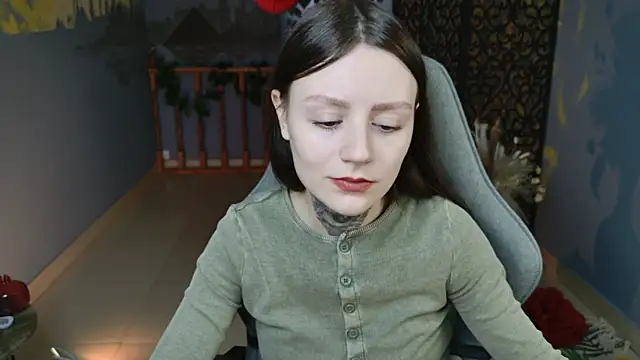 VeliraBraitberg online show from February 5, 8:11 am