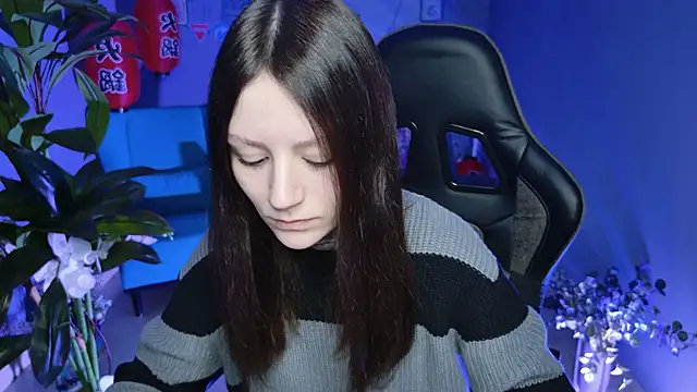 VeliraBraitberg online show from February 12, 5:05 am