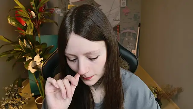 VeliraBraitberg online show from February 26, 8:15 am