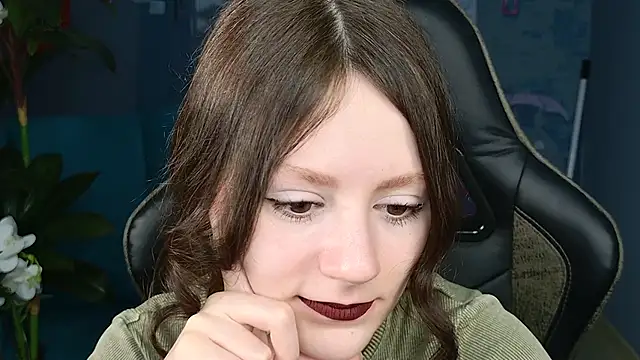 VeliraBraitberg online show from February 28, 8:09 am