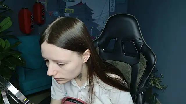 VeliraBraitberg online show from March 7, 5:08 am