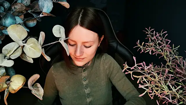 VeliraBraitberg online show from March 14, 8:10 am