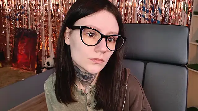 VeliraBraitberg online show from March 14, 2:11 pm