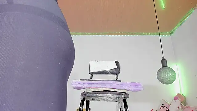shannon kane  online show from January 7, 7:38 pm