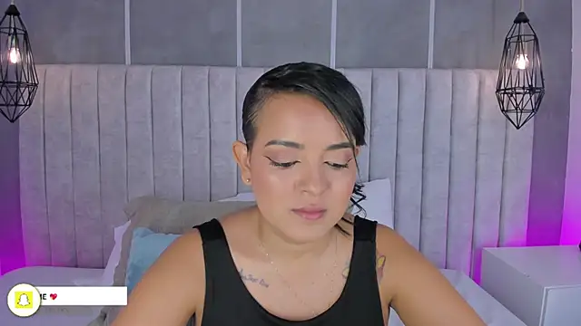 Snapshot of lea_gray chatting on November 29, 7:06 pm lea gray online show from November 29, 7:06 pm